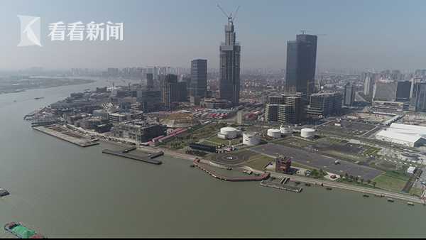 浦东滨江大油罐,上海滨江大油罐