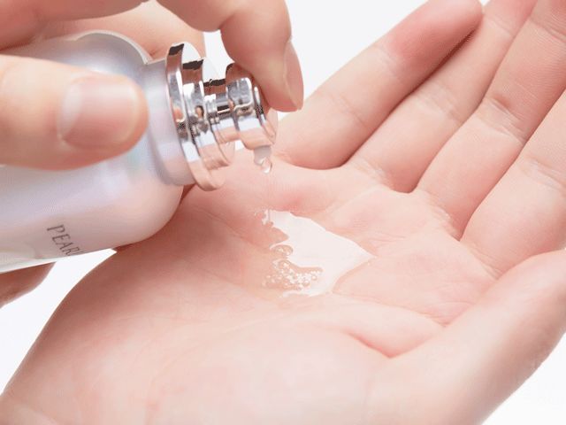 什么素颜霜使皮肤又白又嫩,既护肤又提亮肤色的素颜霜