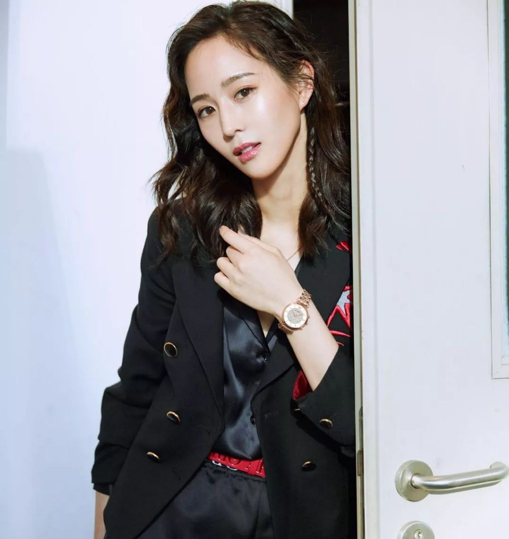 张钧甯手表,张钧甯同款手表阿玛尼