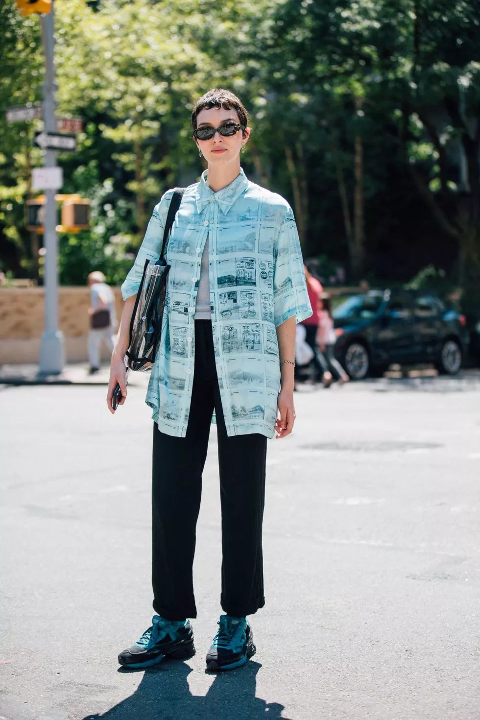 杩欎欢琛ｆ湇鍒板簳鏈夊濂界┛,杩欎欢琛ｆ湇鐨勫崠鐐瑰湪鍝噷