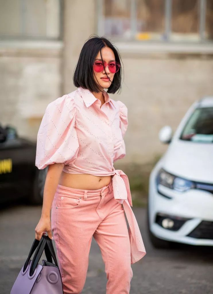 杩欎欢琛ｆ湇鍒板簳鏈夊濂界┛,杩欎欢琛ｆ湇鐨勫崠鐐瑰湪鍝噷