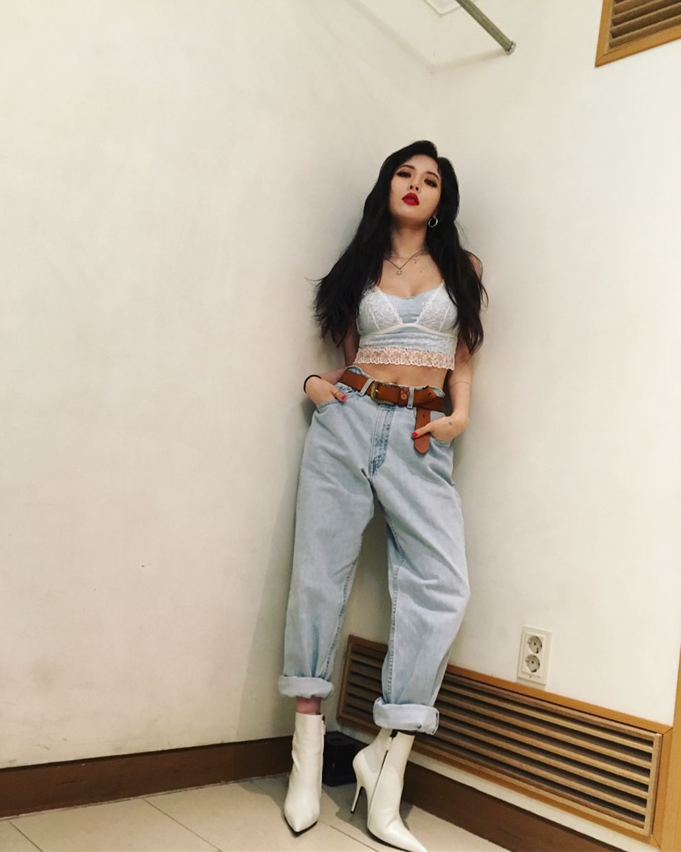 泫雅衣着,泫雅衣服怎么搭配