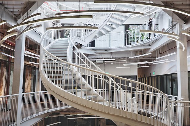 穿越时间与空间，带你看不一样的上海