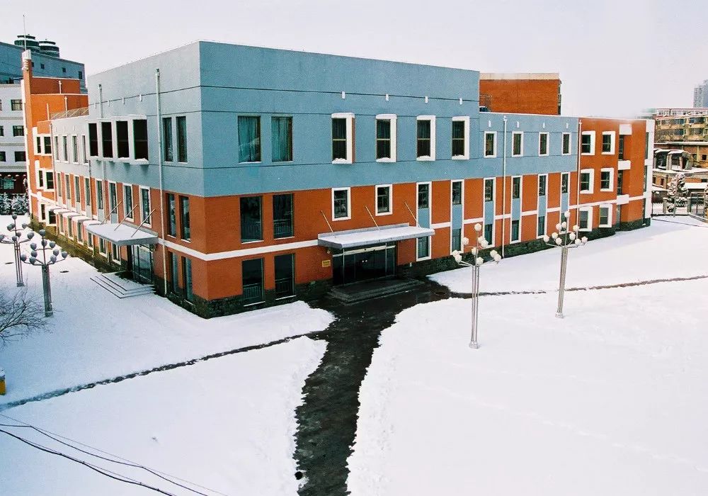 借你双眸读法大|（法大+你）x40=？