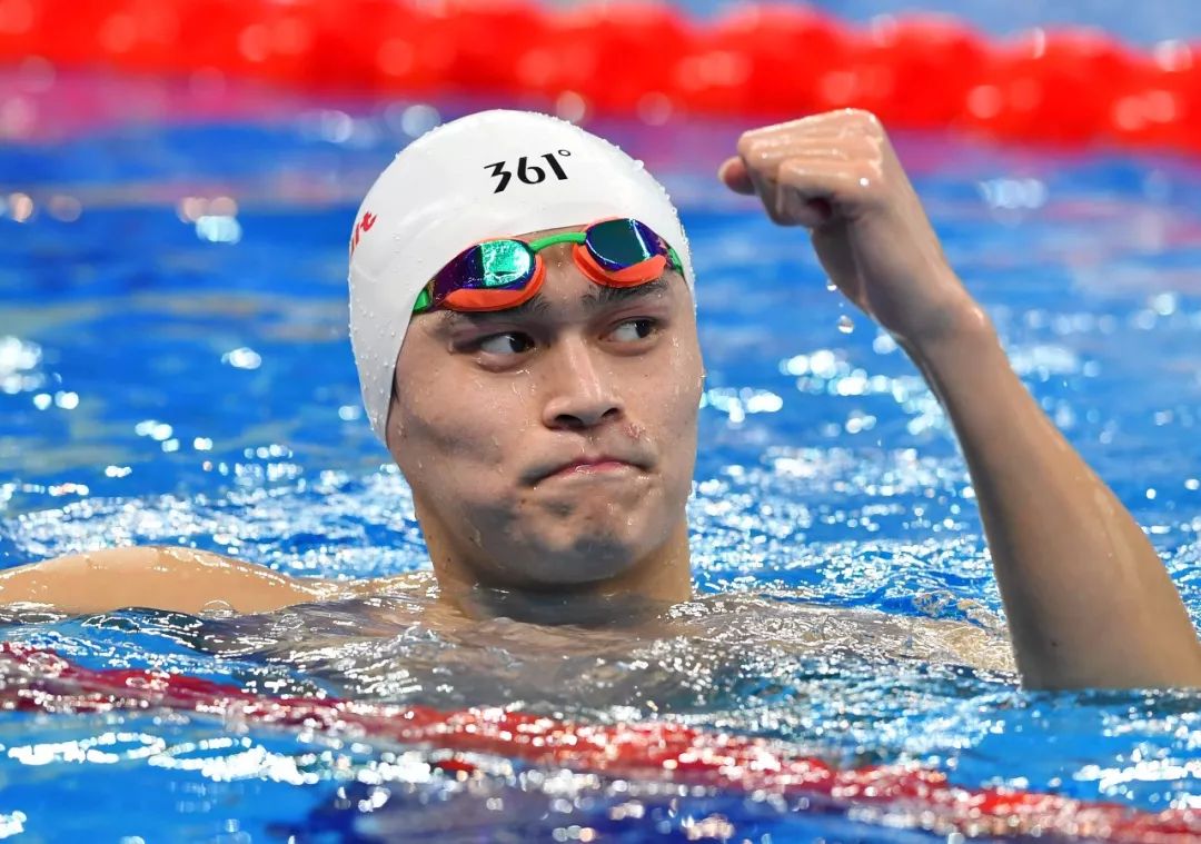 武汉全职妈妈海外购回国,为逃30万税款,损失145万还被判刑…︱早安武汉