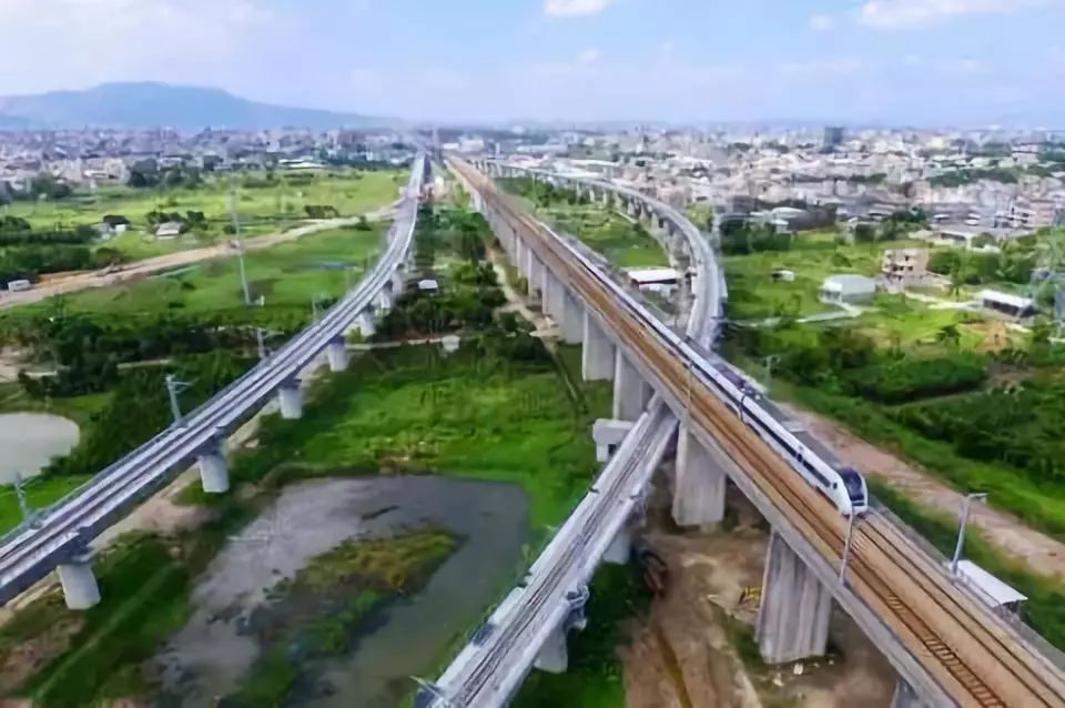 【铁路】清明假期汕头站3对动车重联运行，潮汕站加开5对列车