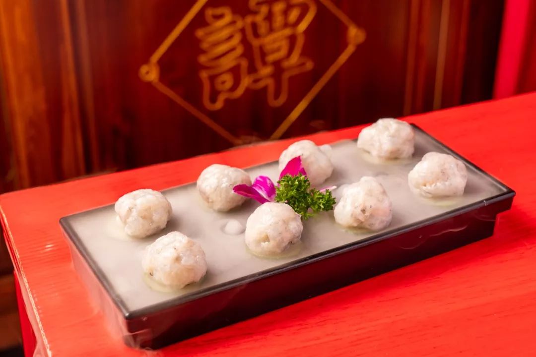 谭鸭血24小时营业,日均排队3h的谭鸭血来宁波了