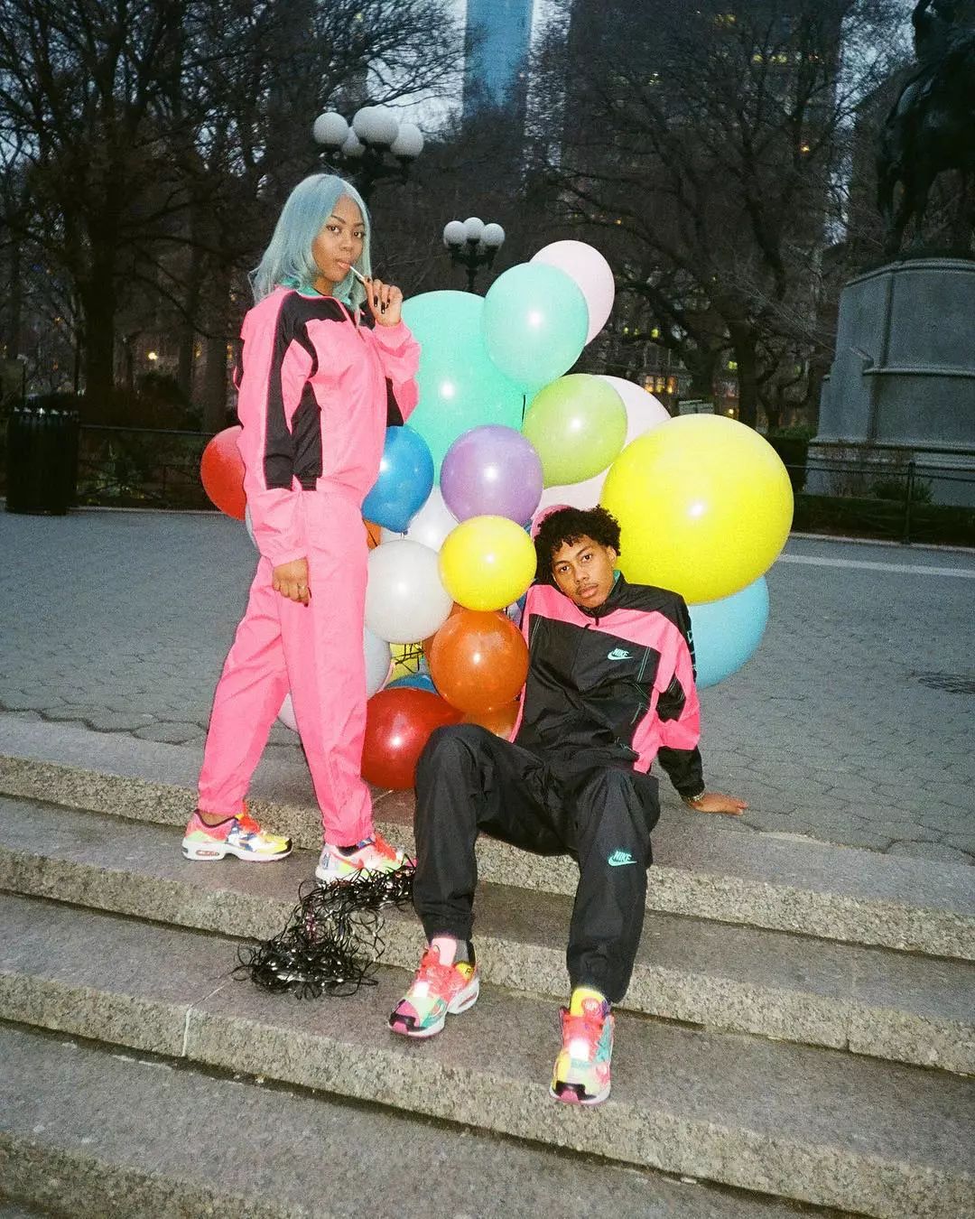 看别人穿名牌心理自卑,看别人穿的鞋多贵