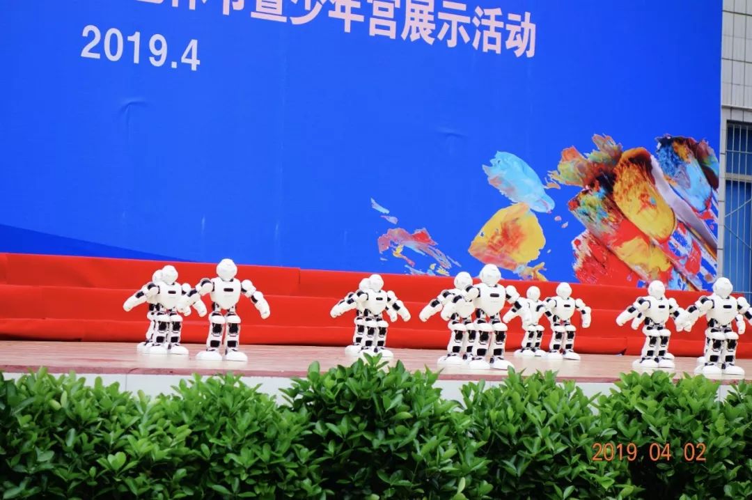 展艺术魅力享幸福成长---简城学区首届运动会暨城南九义校第四届艺体节隆重开幕