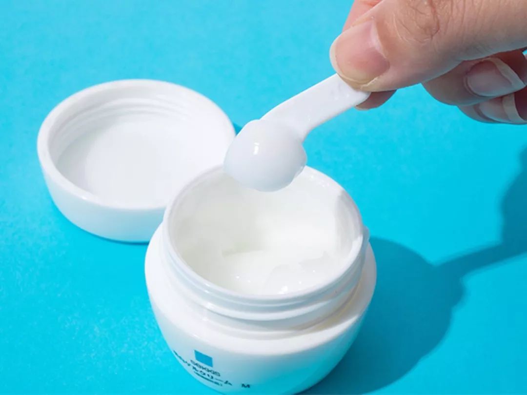 媲美大牌的平价面霜，不到一个月让我白了两度，连斑都看不见了！