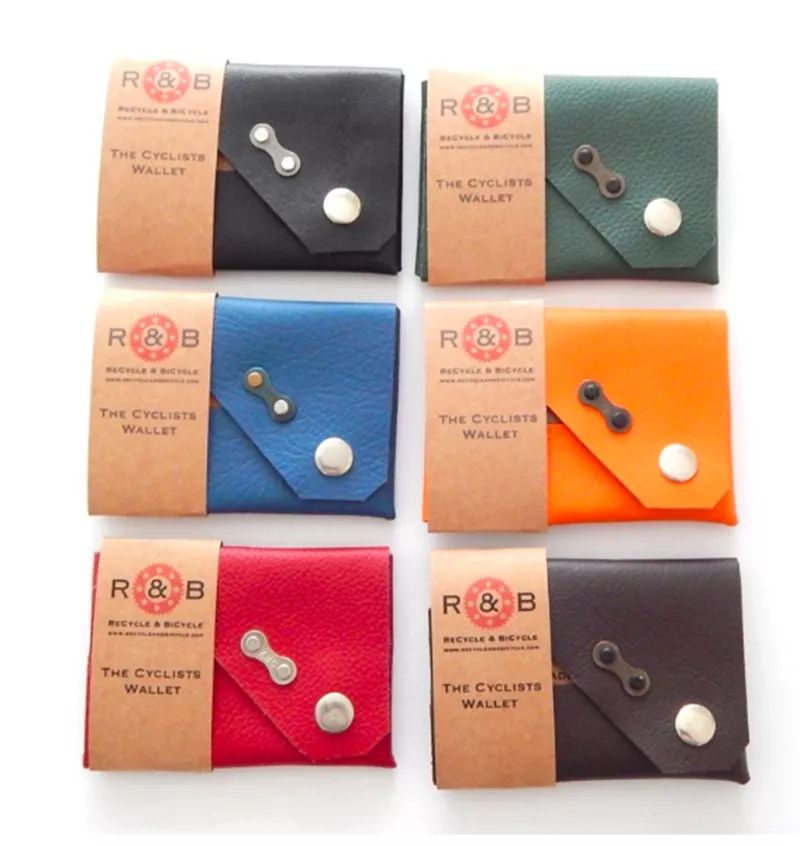 入门骑行一定要买的10件装备,公路骑行装备服装推荐