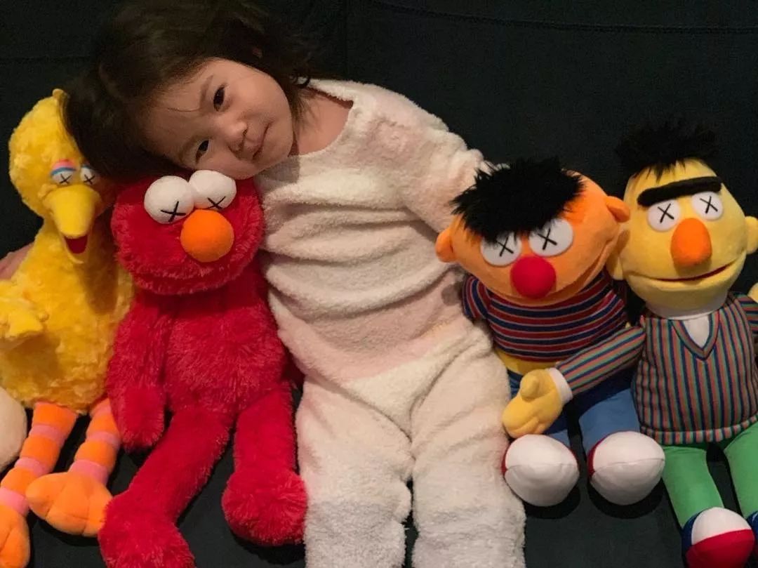 让爱豆们集体卖萌的二次元角色，到底是何方神圣？！