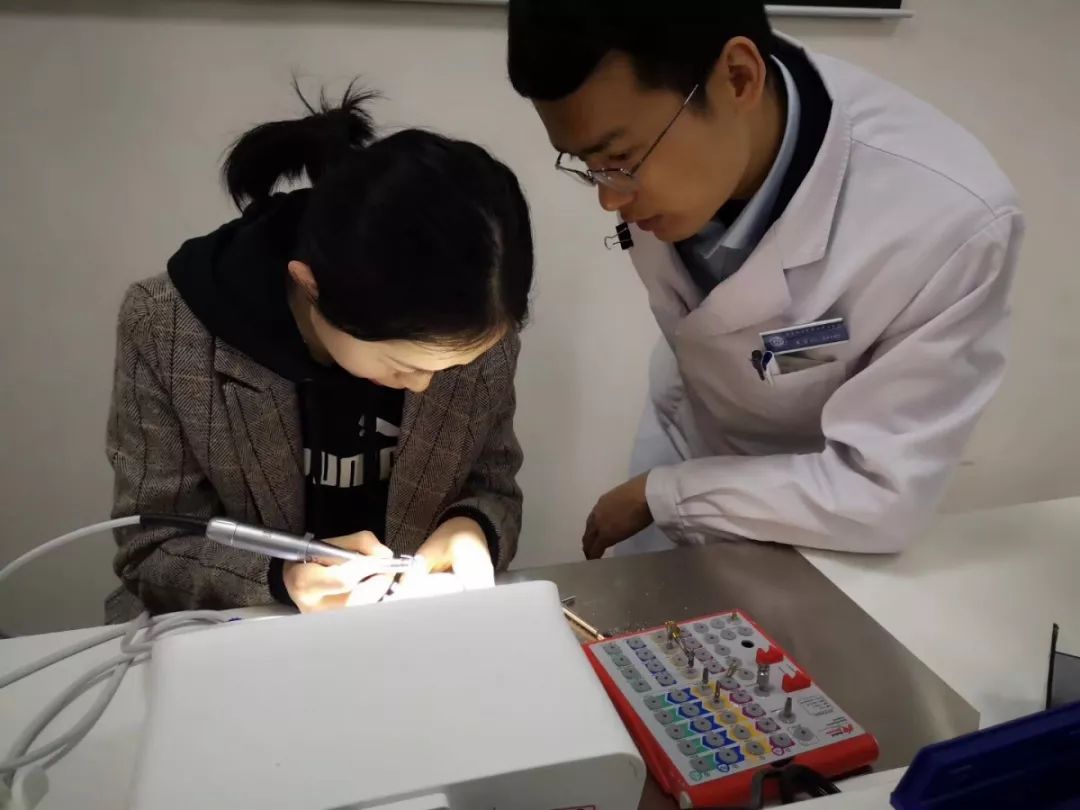 口腔种植零基础培训实操,口腔种植手术课程