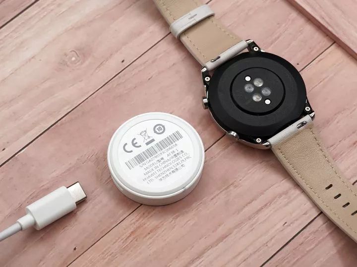 华为huaweiwatchgtrunner,华为手表watchgt雅致白测评