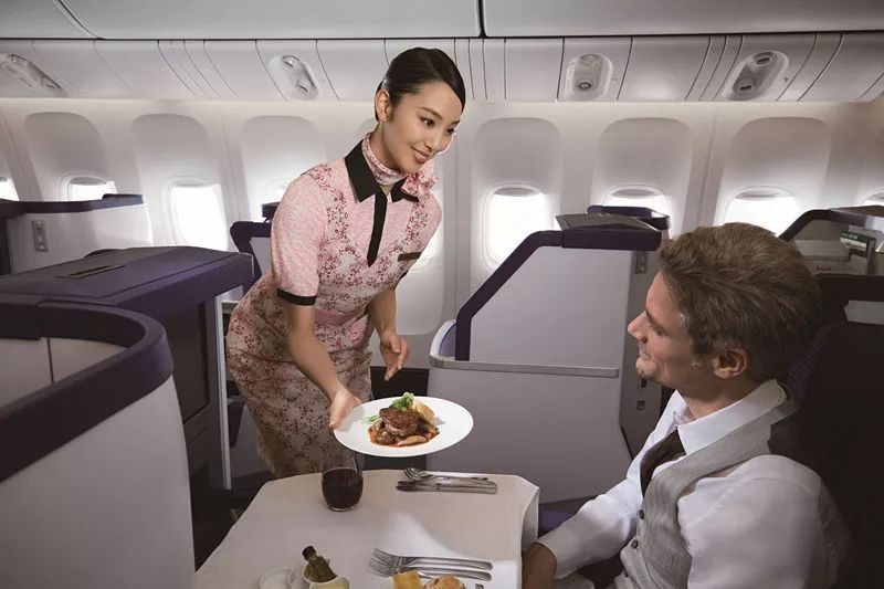 中国外航空姐制服,外航的空姐制服