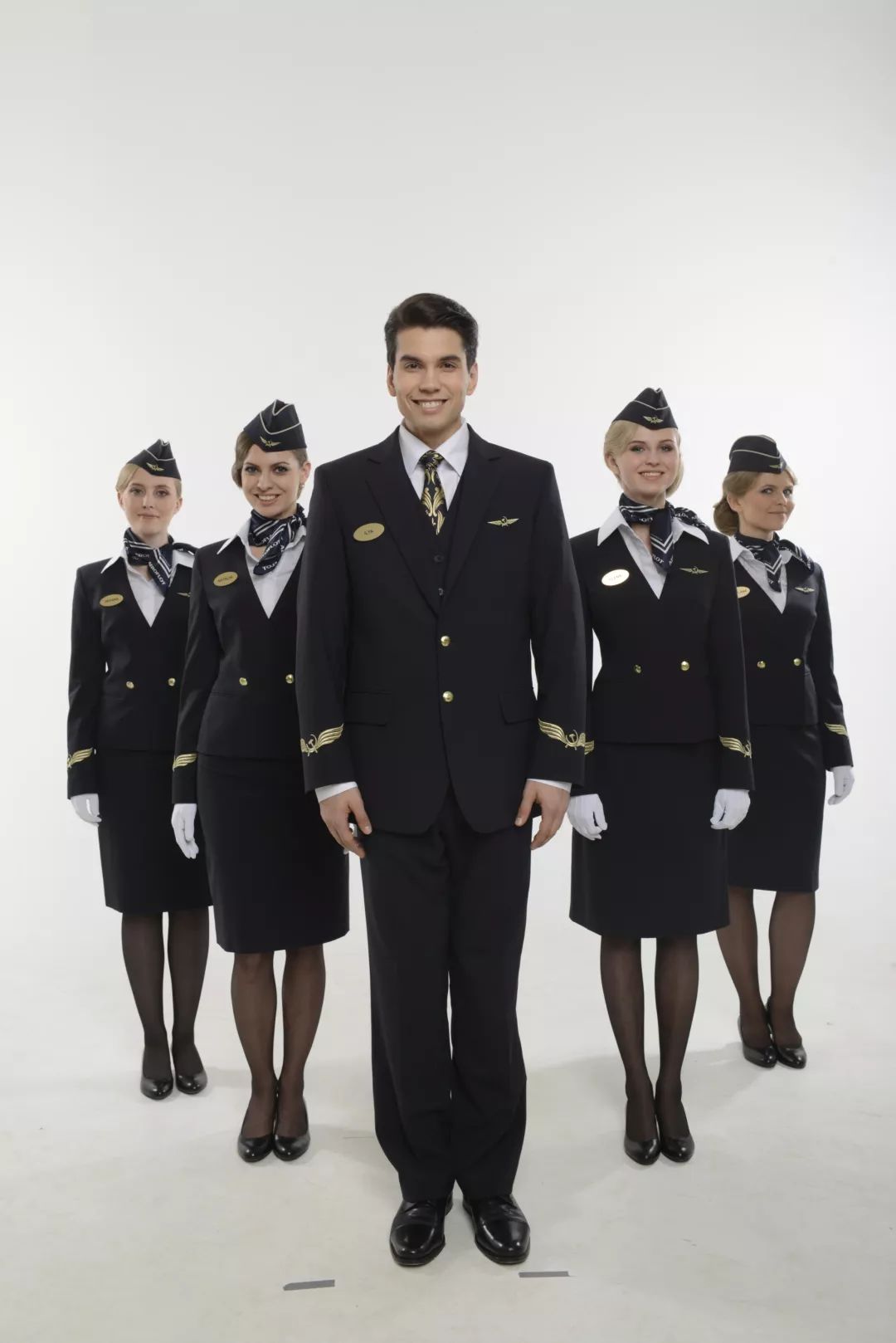 中国外航空姐制服,外航的空姐制服