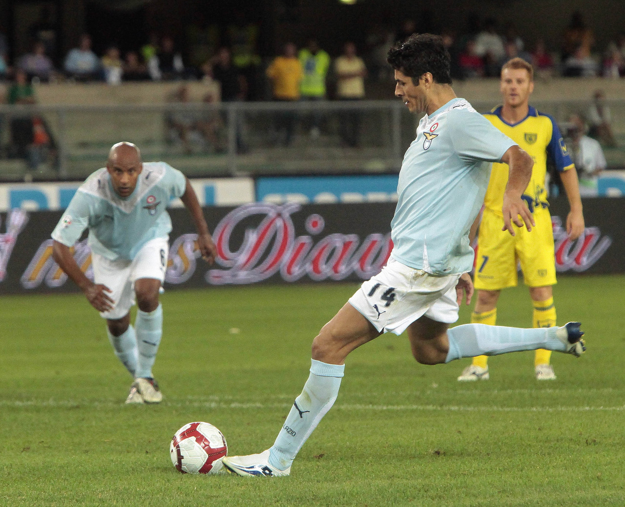 瓒崇悆杩愬姩鍛樺厠椴佸吂,瓒冲潧鎺屾晠