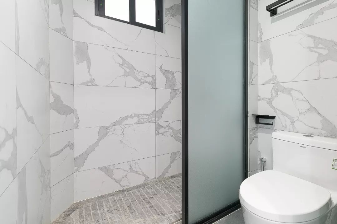 无主灯轻奢风装修电视墙,北欧轻奢客厅无主灯