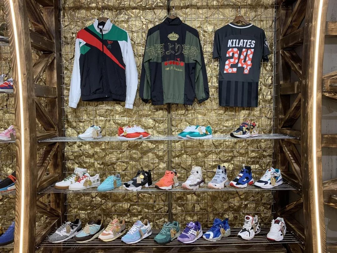 泰国最大球鞋店,泰国曼谷球鞋实体店