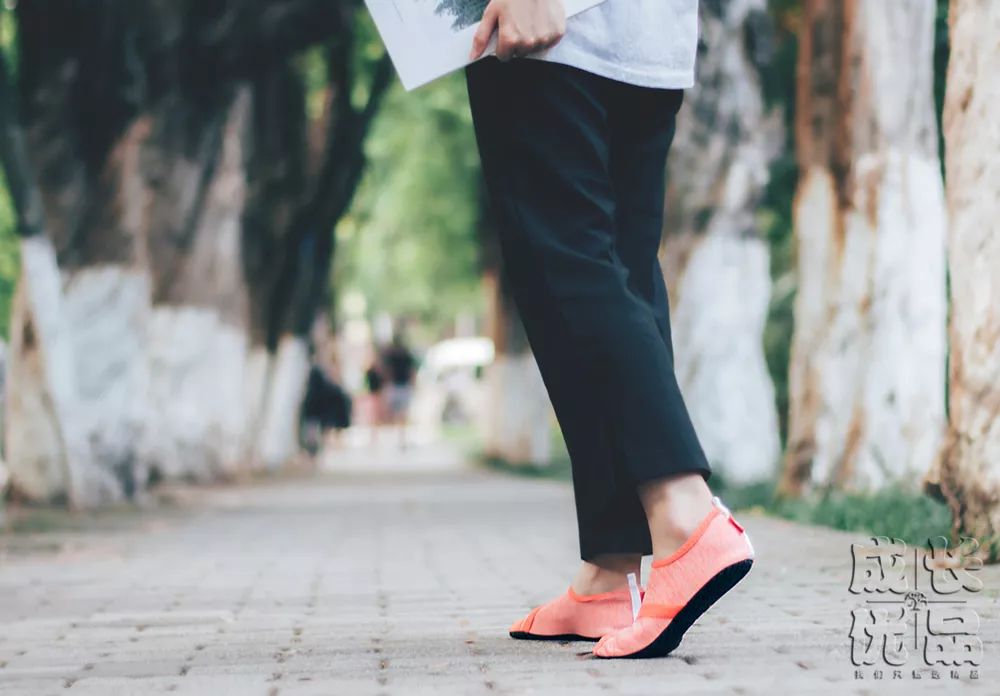 好鞋推荐超轻软底不累脚,超轻不累脚的鞋