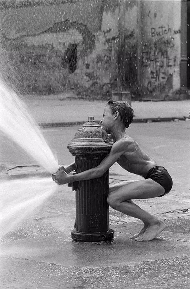 玛莎·库伯（MarthaCooper）半个世纪遍布全球用镜头记录街头艺术