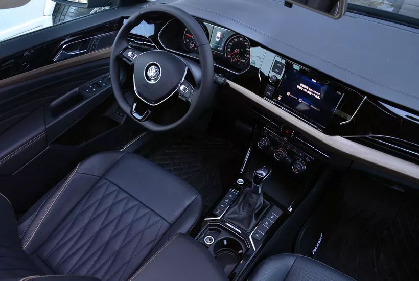 领克031.5t三缸混动,领克03怎么样四缸