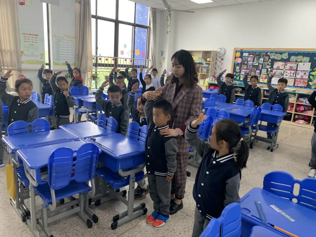 一年级加入少先队入队大闯关,加入少先队小学一年级