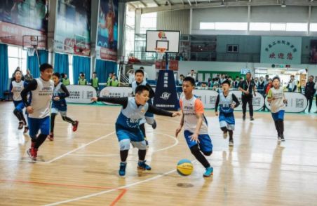 火红五月！一批批篮球大咖登录玉林，一场场体育盛宴等你入席~