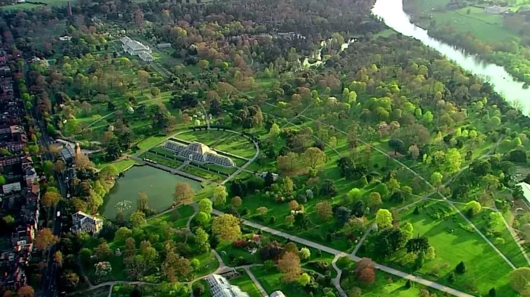 待天气晴好,伦敦阴雨天去哪旅游好