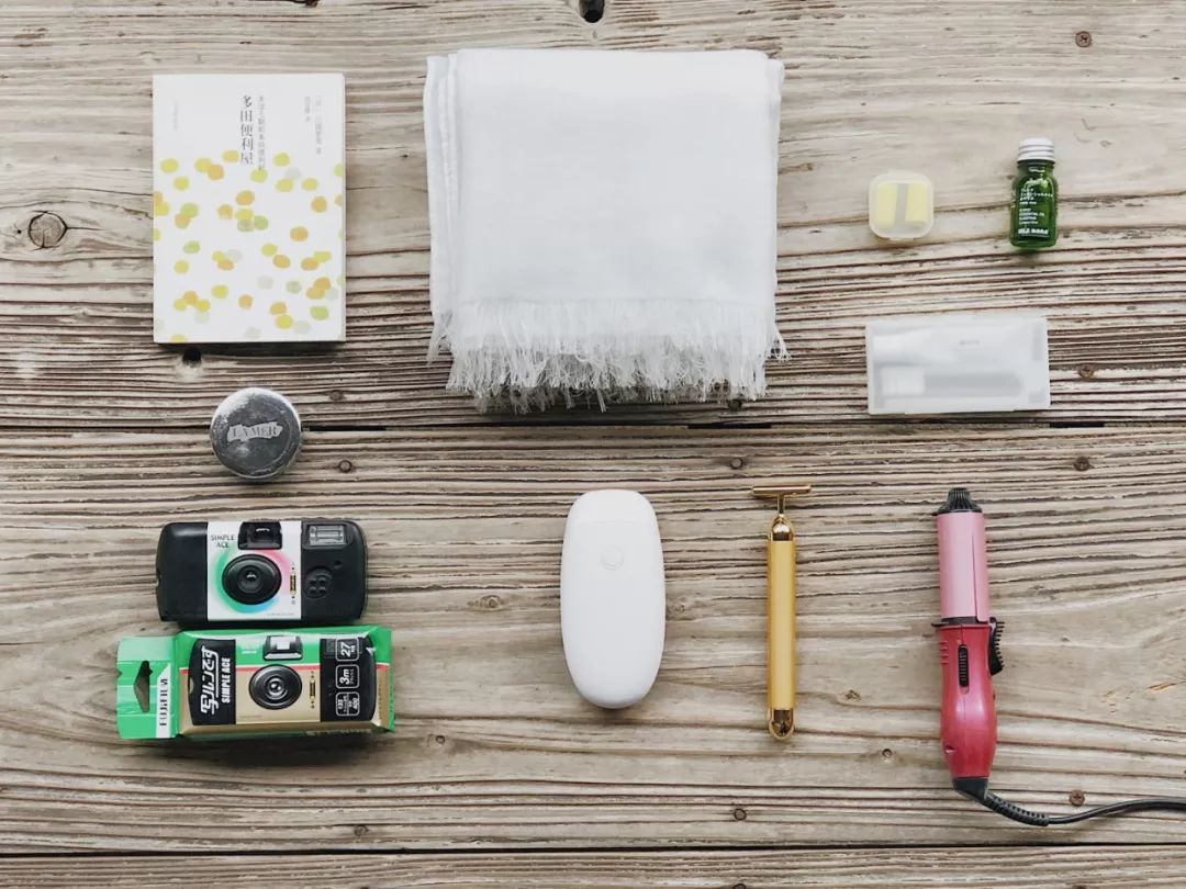 我们的海边outing：每个人的旅行箱里有什么？