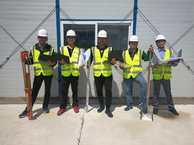 钢铁侠有战甲，灭霸有手套，中化人的劳动神器是？