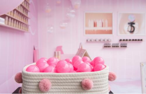 粉嘟嘟瓷感底妆,无瑕瓷实底妆