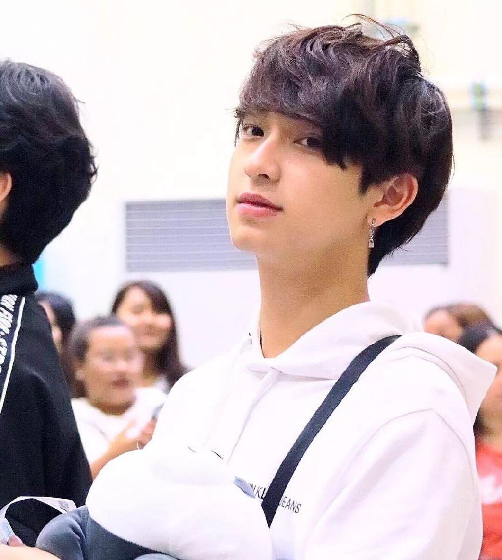 出道后出演过49部作品,出道五年应该有多少部作品