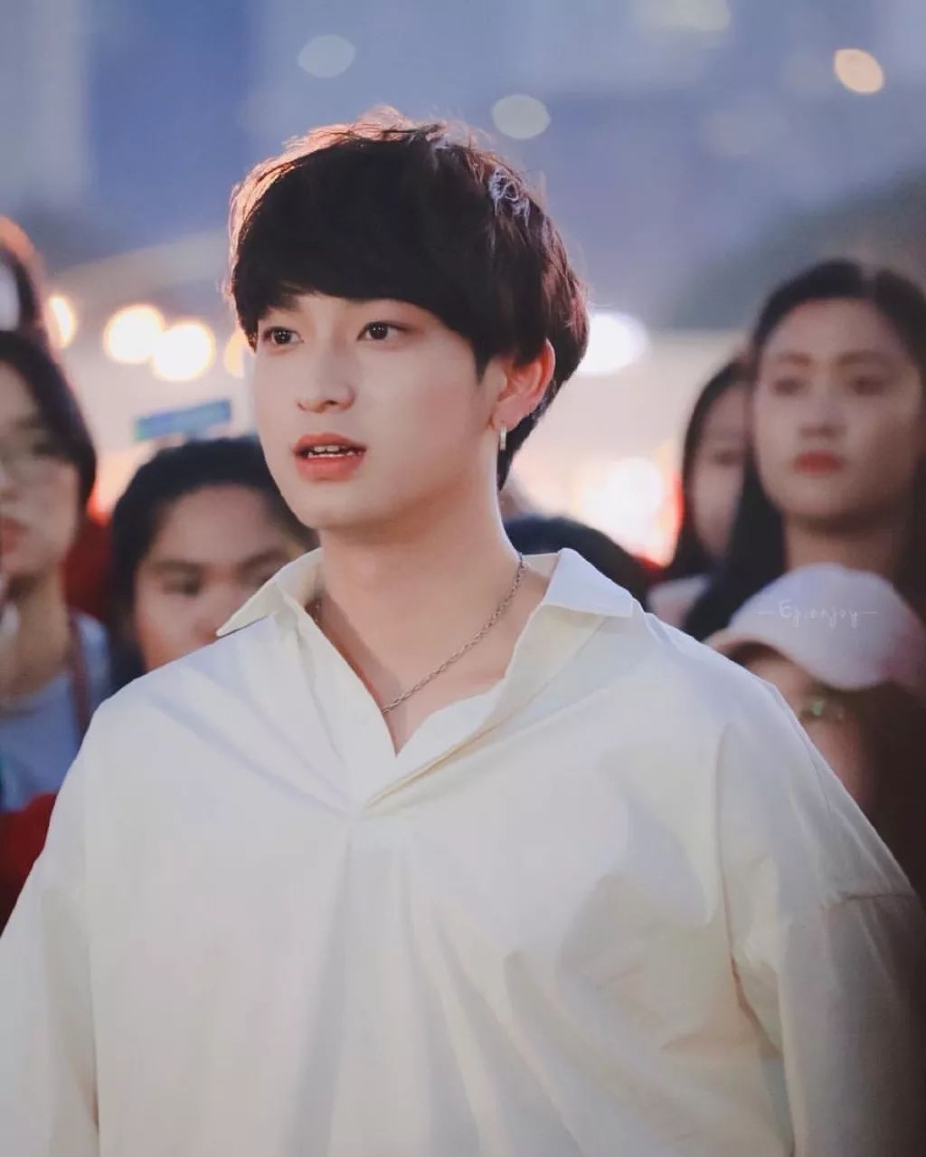 出道后出演过49部作品,出道五年应该有多少部作品