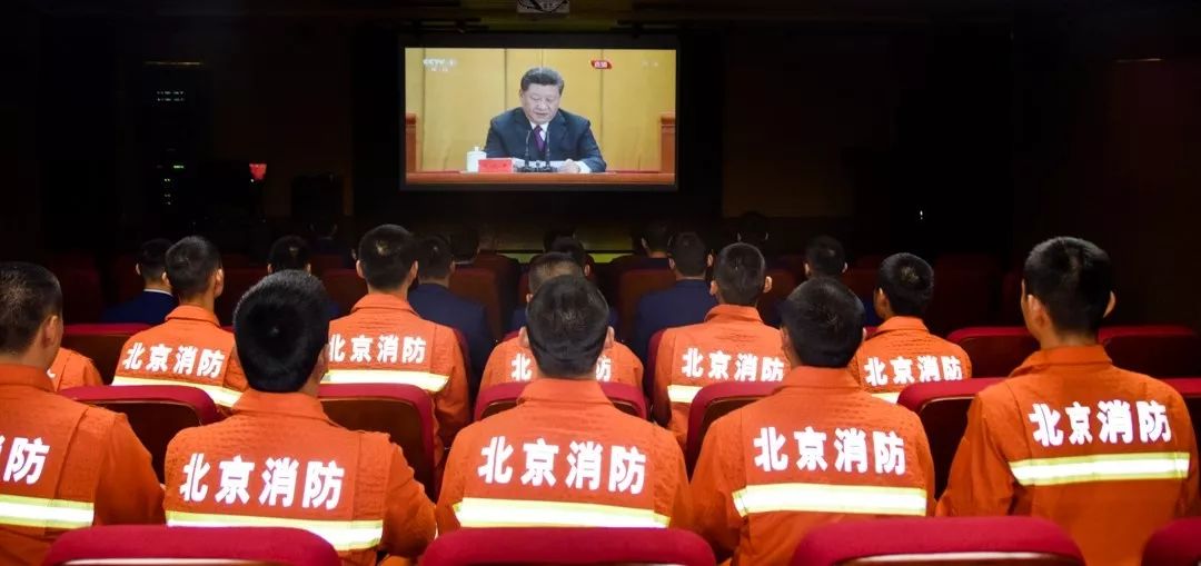 火焰蓝用实际行动诠释铮铮誓言,火焰蓝的青春告白