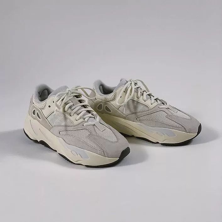 他们买鞋时，都被*绑捆**销售等营销方式坑过