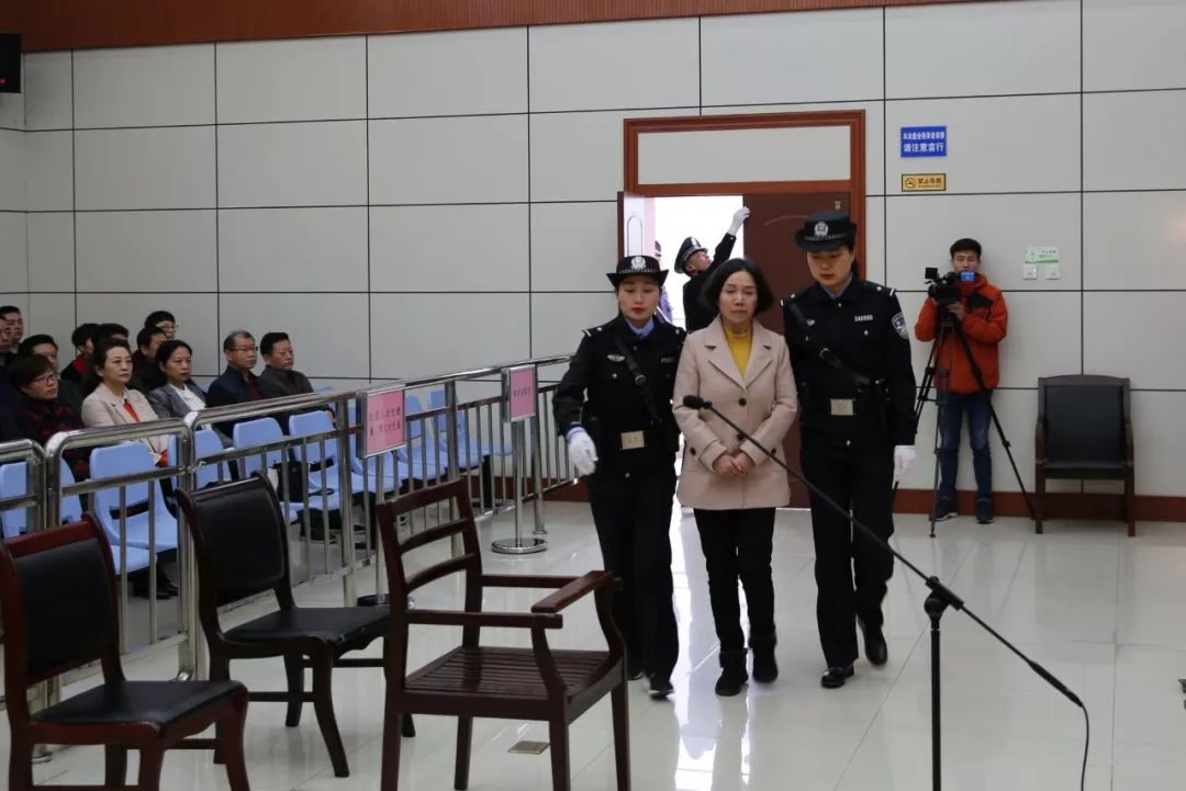 淮北广电•围观|透视金玉莲案：医院大楼改扩建为人量身定做，设备招标废标也要“招”到你~