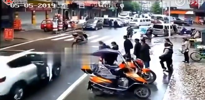 广元女子被撞后遭二次碾压后续,广元男子撞人二次碾压