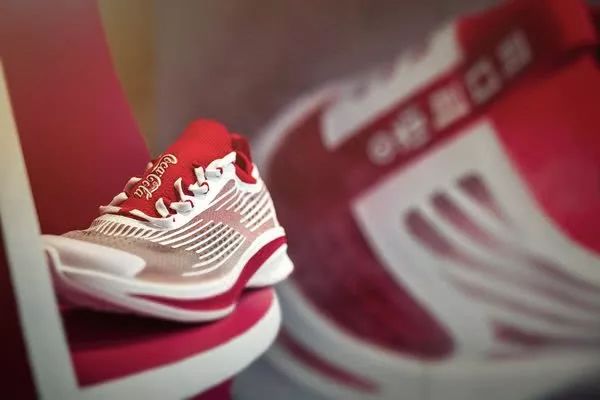 coach艺术家联名二合一,coach艺术涂鸦系列