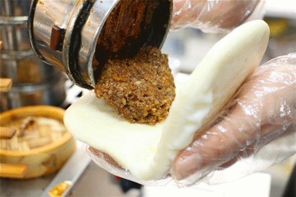 百万大学青年免费狂欢！AJ鞋展、街球大神空降，超多福利拿到手软！