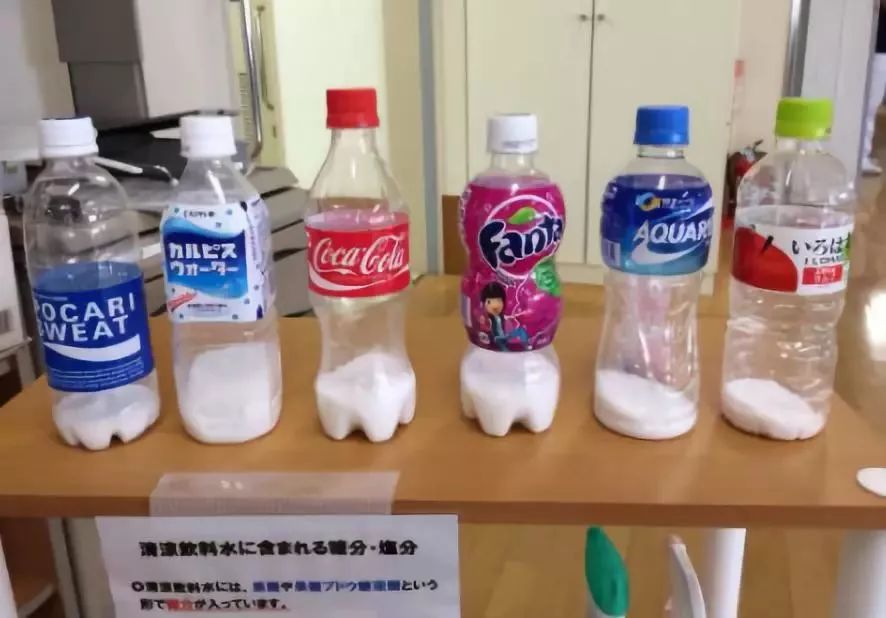 经常吃甜食的女生,爱吃甜食的女生长得可爱吗