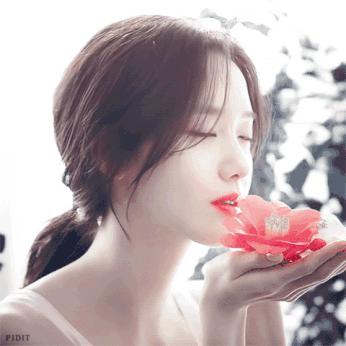 美人计|朴信惠和允儿的发色真显肤白啊！