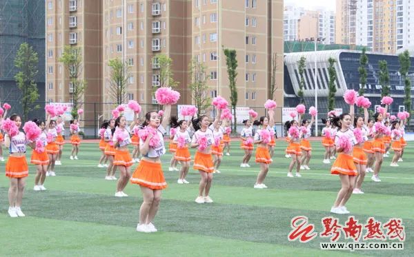 全国田家炳中学高中生男子足球赛邀请赛在匀开赛