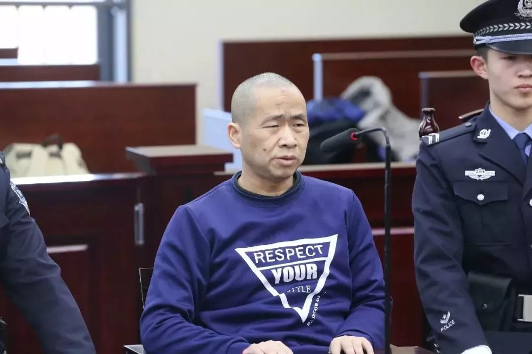 可恶！家长花高价请名师家教，他竟多次强奸17岁女儿！