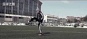 足球花式技巧,足球技巧花式滑铲射门