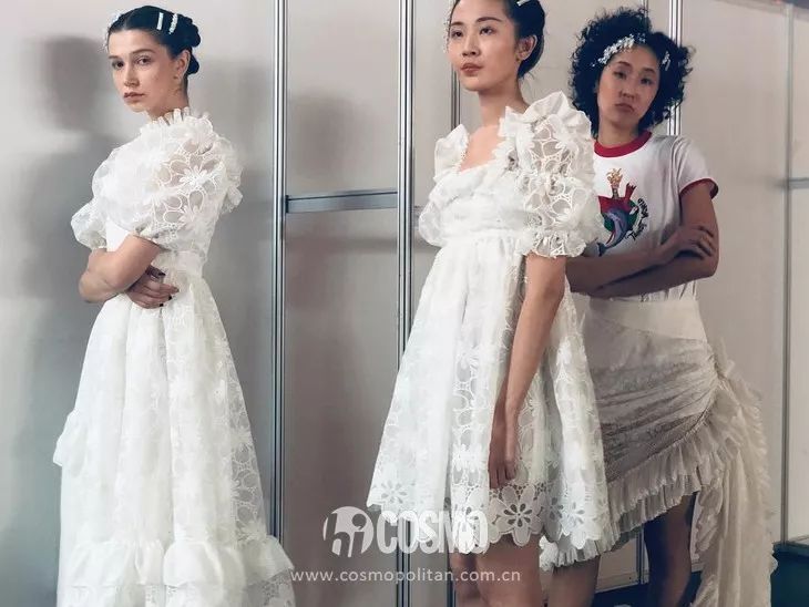 洪欣时尚穿搭,52岁洪欣日不落蔡依林