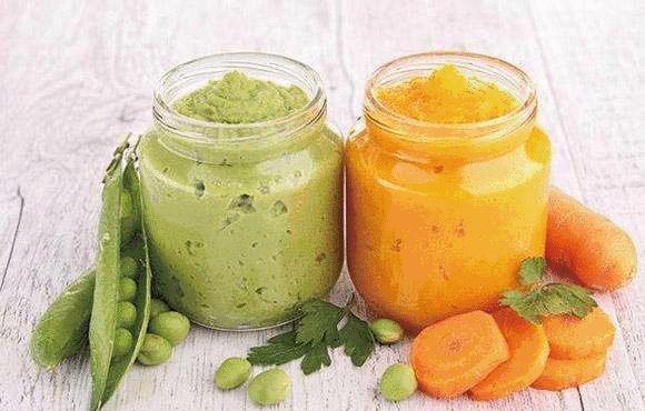 制作一杯很好喝的果汁,大家用榨汁杯榨好喝的果汁