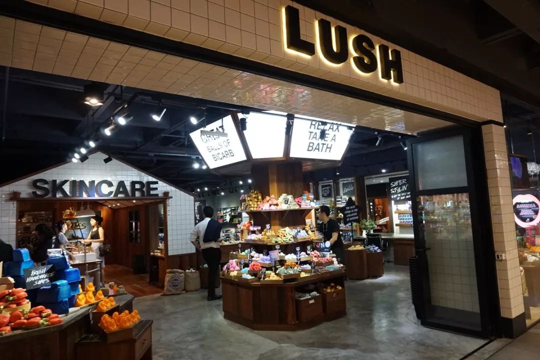 泰国曼谷有哪些值得买的衣服,泰国有哪些潮牌店