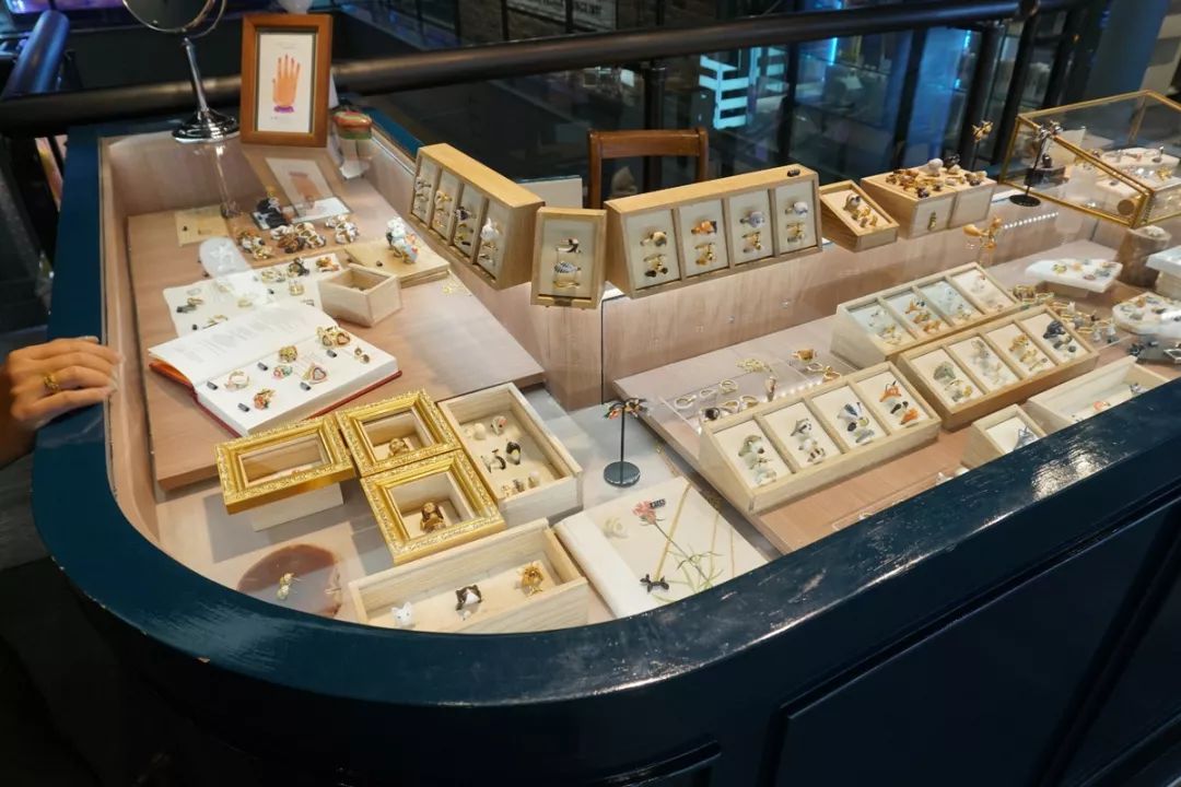 泰国曼谷有哪些值得买的衣服,泰国有哪些潮牌店