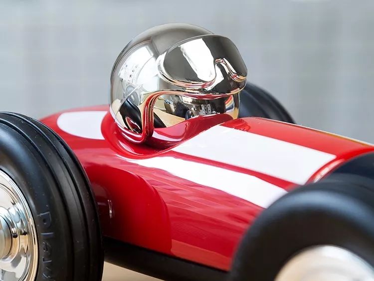 儿童节礼物送手机,儿童节送孩子什么礼物